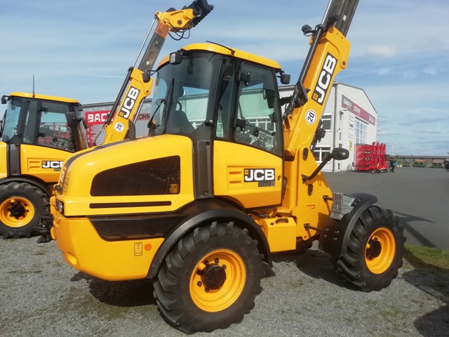 Teleskopradlader JCB TM 220 Agri