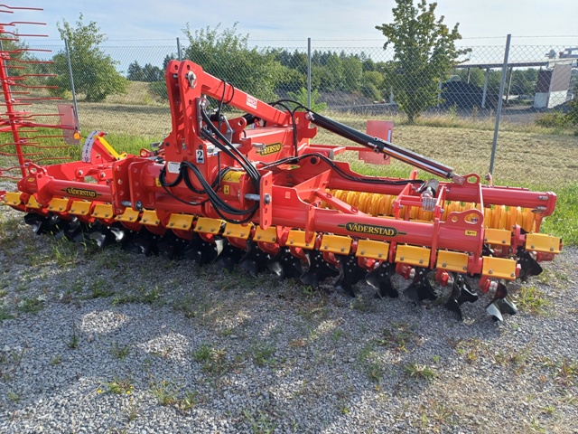 Kurzscheibenegge Väderstad Carrier XT 425