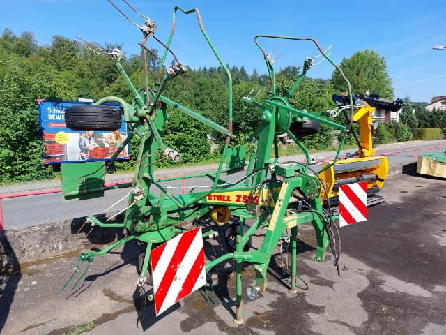 Kreiselwender Stoll Z585 Pro