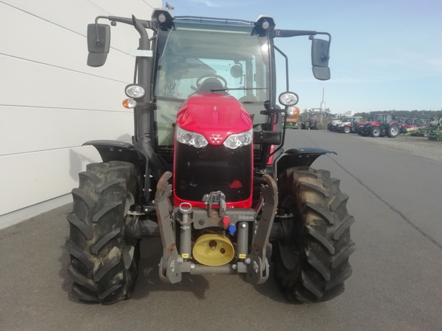 Schlepper Massey Ferguson 5709