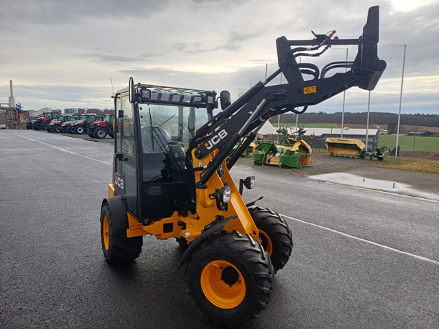 Kompaktlader JCB 403 Agri Smart Power