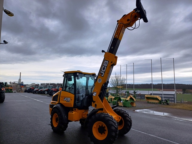 Teleskopradlader JCB TM 220 Agri