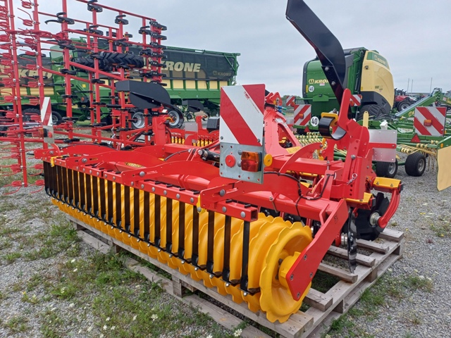 Kurzscheibenegge Väderstad Carrier CR 300