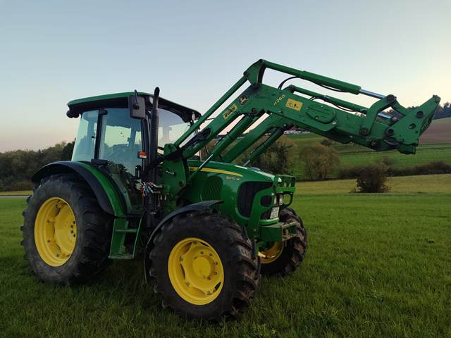 Schlepper John Deere 5070 M