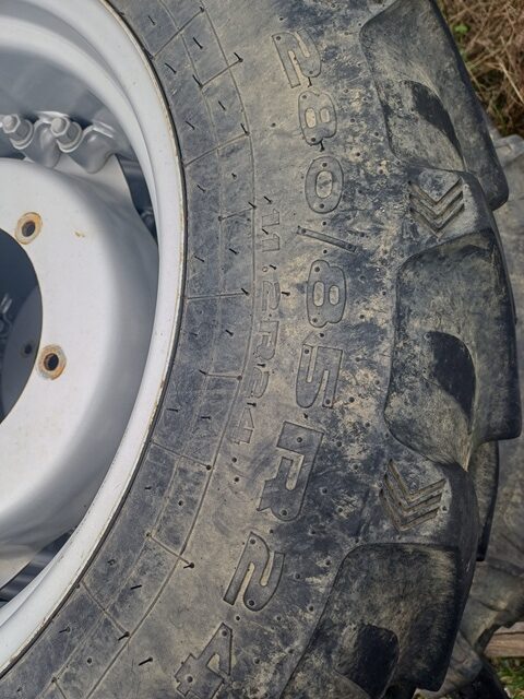 Kompletträder Kleber Super 3 280/85 R24  270/95 R38