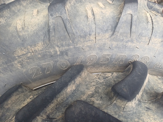 Kompletträder Kleber Super 3 280/85 R24  270/95 R38