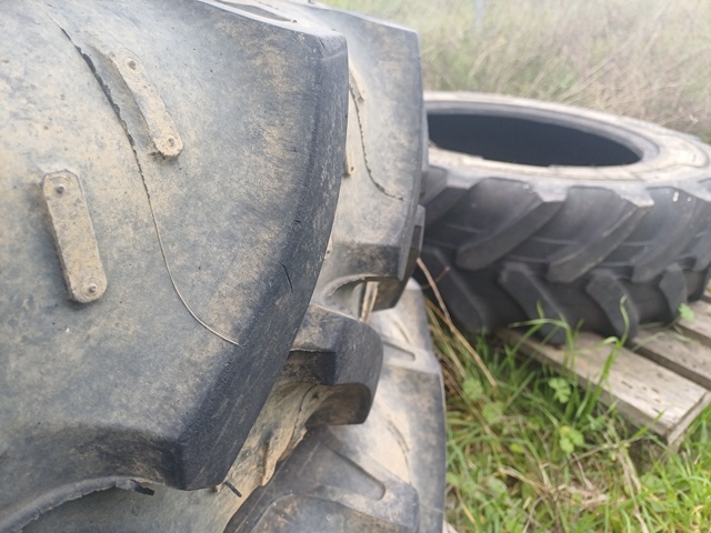 Kompletträder Kleber Super 3 280/85 R24  270/95 R38