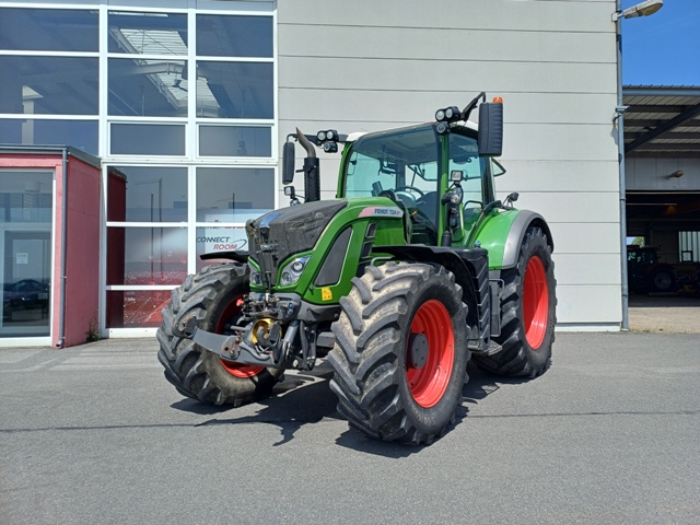 Schlepper Fendt 724 Profi Plus
