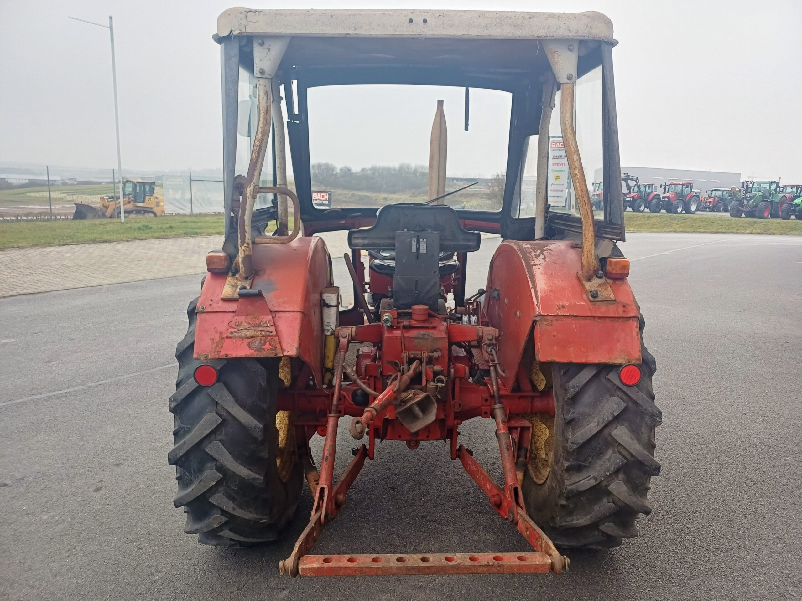 Schlepper Case IH 633