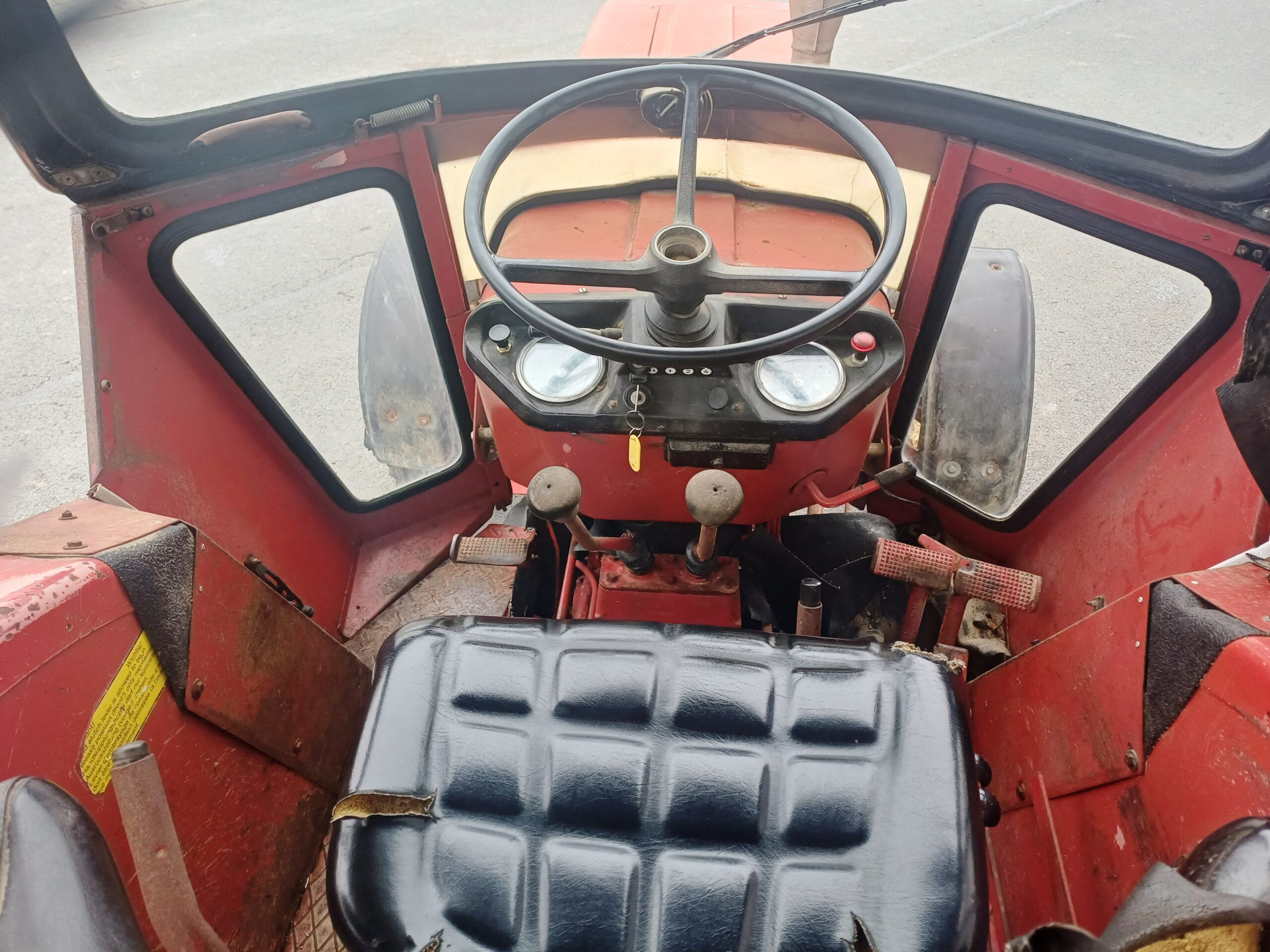 Schlepper Case IH 633