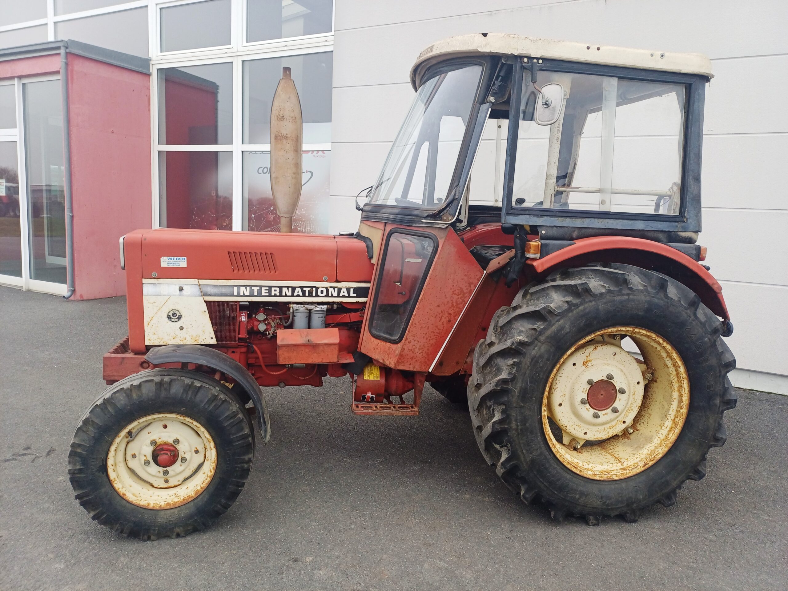 Schlepper Case IH 633