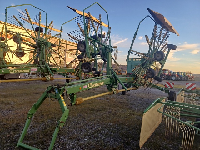 Zweikreiselschwader Krone Swadro 807