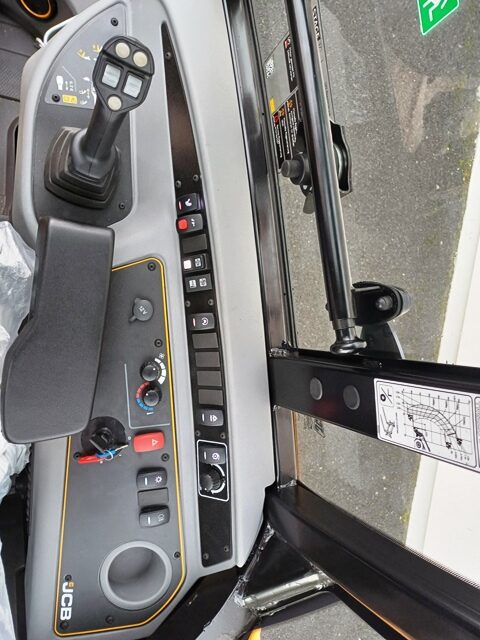 Teleskopradlader JCB TM 220 Agri