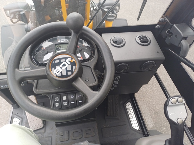 Kompaktlader JCB 403 Agri Plus