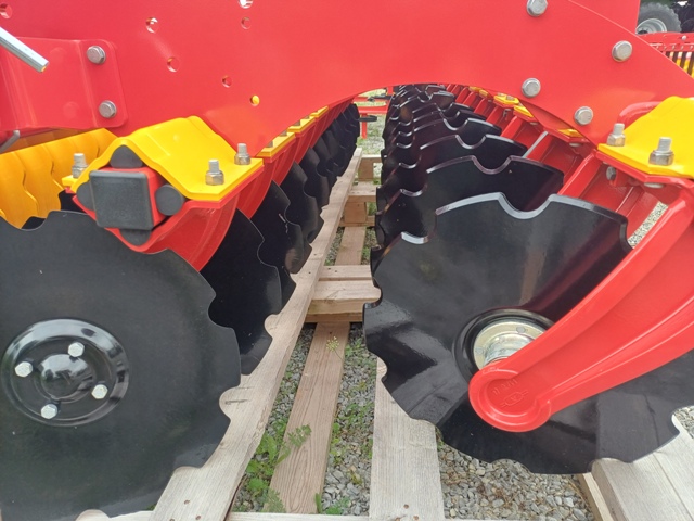 Kurzscheibenegge Väderstad Carrier CR 300