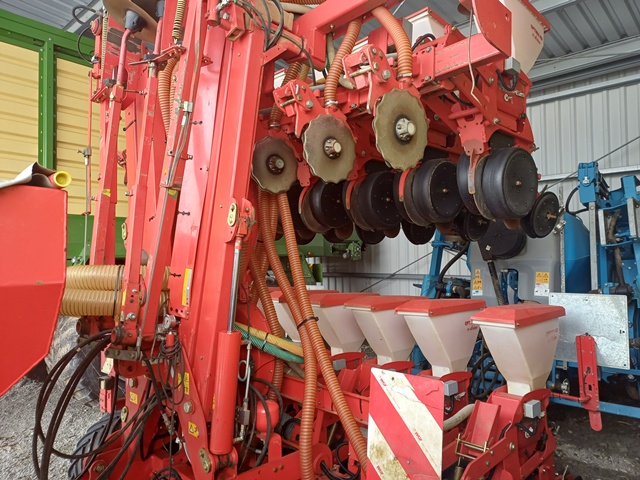 Einzelkornsämaschine Accord Optima 12 Reihig HD e-drive