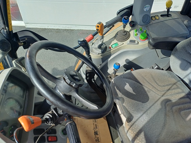 Schlepper Deutz Agrotron K 100