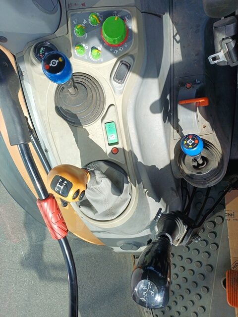 Schlepper Deutz Agrotron K 100