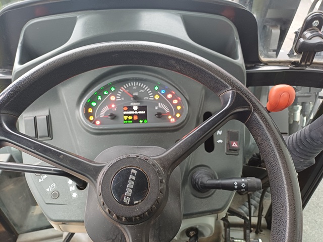 Schlepper Claas Elios 210