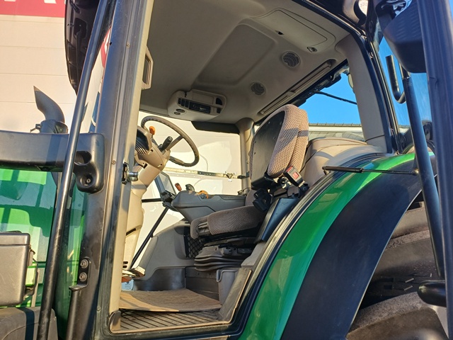 Schlepper John Deere R6175