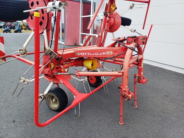 Kreiselwender Pöttinger Hit 69Z