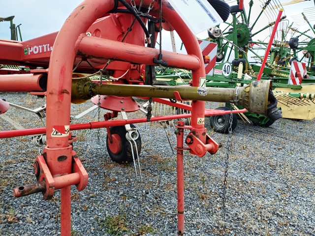 Kreiselwender Pöttinger Hit 69Z