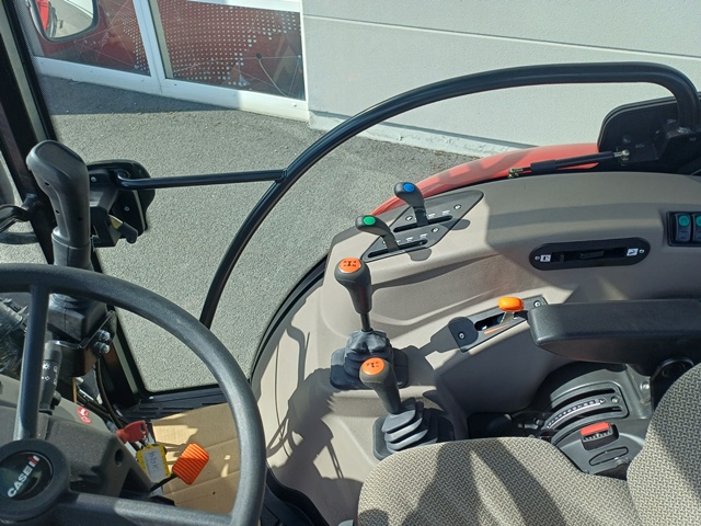 Schlepper Case IH Farmall 75A