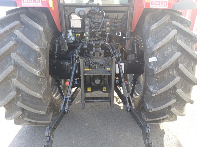 Schlepper CASE IH Farmall 100 C HiLo