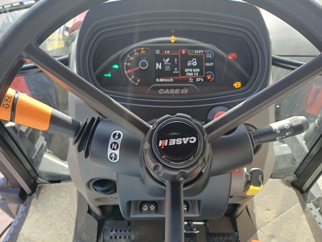 Schlepper CASE IH Farmall 100 C HiLo