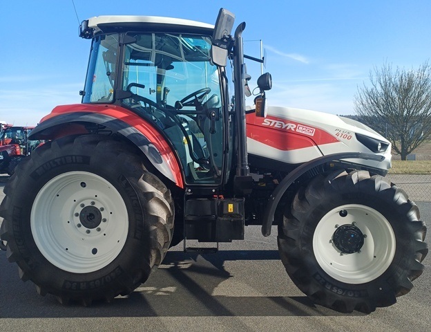 Schlepper STEYR Plus 4100
