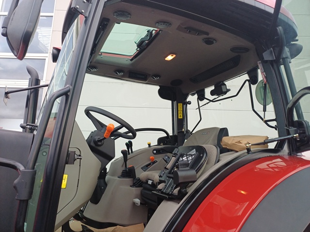 Schlepper CASE IH Farmall 100A PS