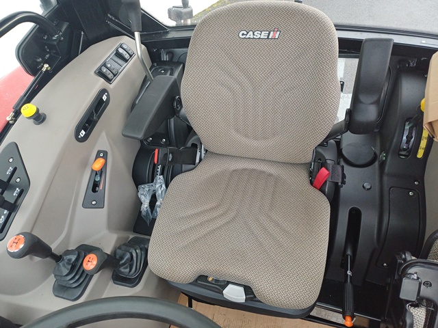 Schlepper CASE IH Farmall 100A PS