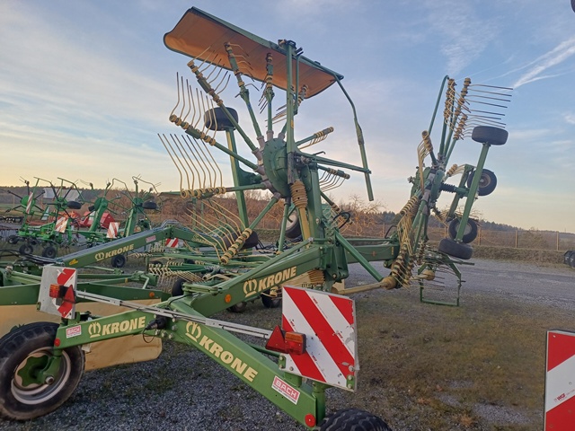 Zweikreiselschwader Krone Swadro 807