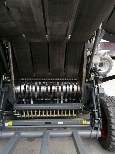 Rundballenpresse Claas Variant 380 RC