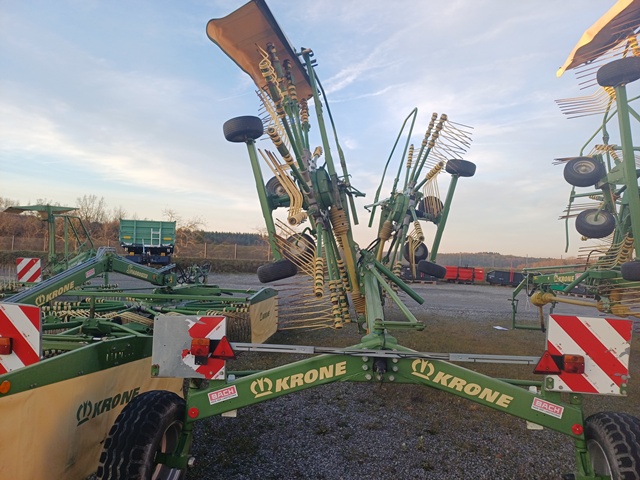 Zweikreiselschwader Krone Swadro 807