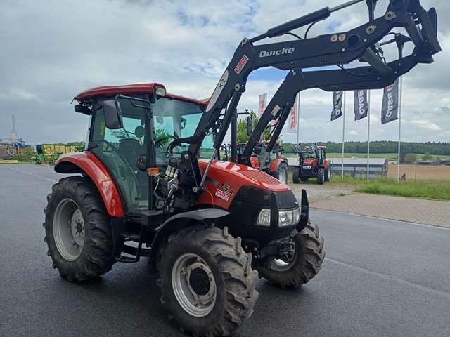 Schlepper Case IH Farmall 75A