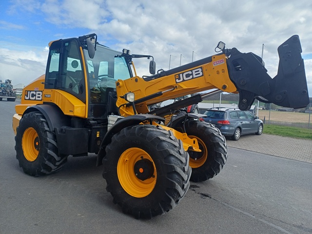 Teleskopradlader JCB TM320 Agri