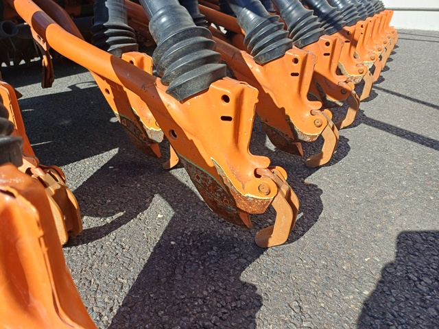 Drillkombination Amazone AD 08-25 / Eberhard KE 253