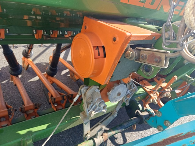 Drillkombination Amazone AD 08-25 / Eberhard KE 253