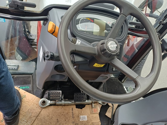 Schlepper STEYR Multi 4120