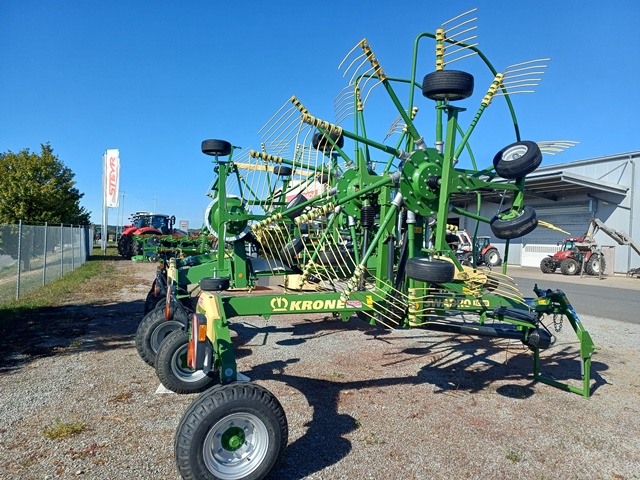 Zweikreisel­Mittelschwader Krone Swadro TC640