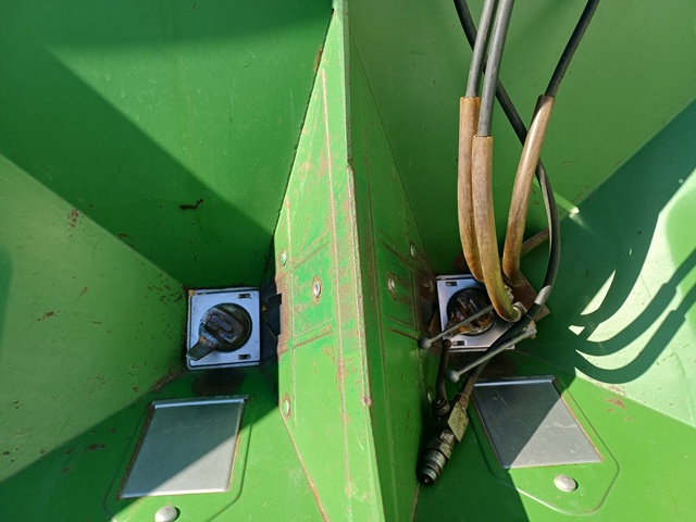 Anbaudüngerstreuer Amazone ZAX 902 Perfekt