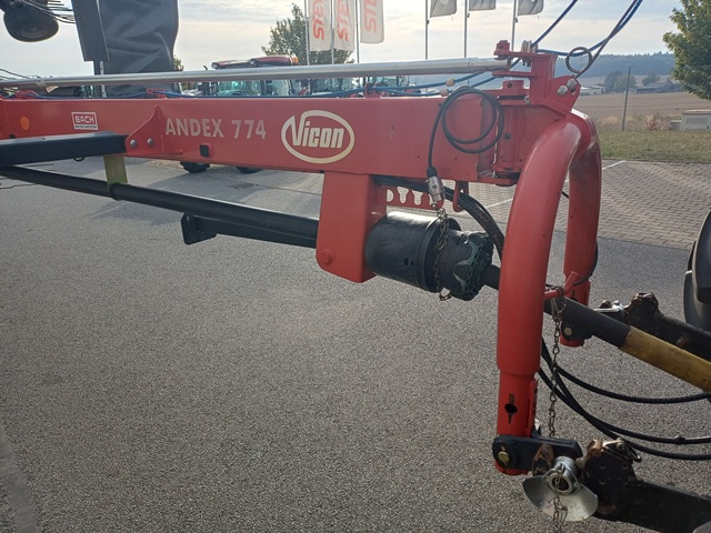 Zweikreiselschwader Vicon Andex 774