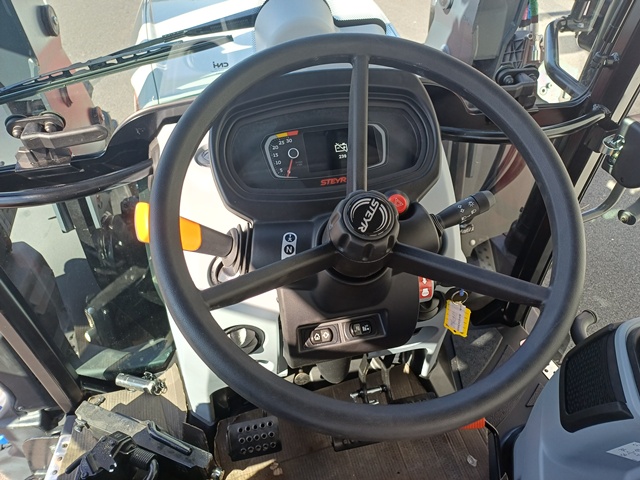 Schlepper STEYR Plus 4100